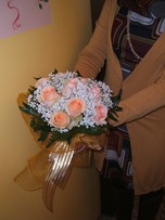 Bouquet di rose con gipsofila